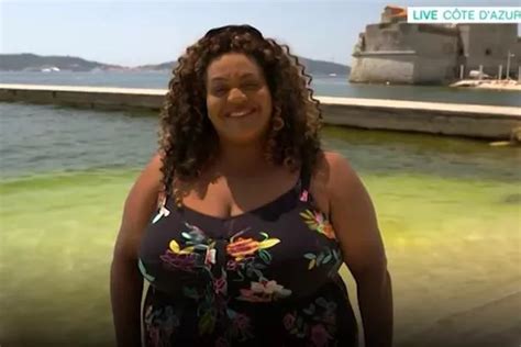 Alison Hammond Ignores Killer Heatwave Warnings By Plunging Into Sea In France Mirror Online