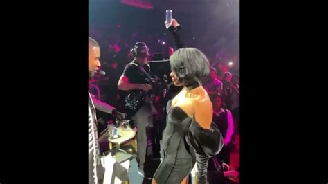 Usher And Janelle Monae Serenading The Crowd In His Residency In Las