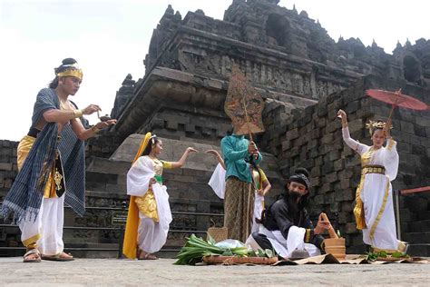 Berita Magelang Ritual Bhakti Bumi Usadha Upaya Seniman Mengangkat