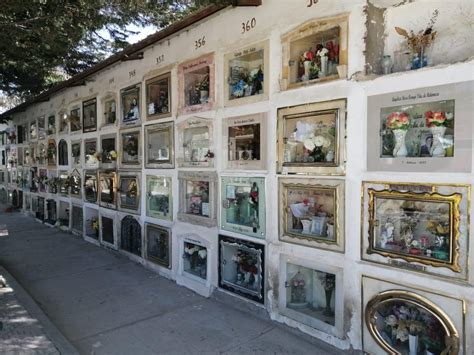 Colapsan Las Primeras Filas De Nichos En El Cementerio Peri Dico La