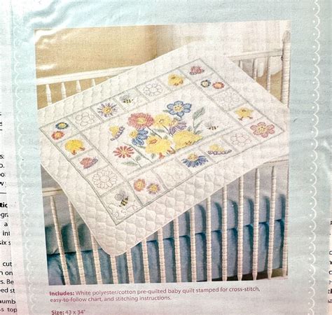 Herrschners HAPPY FACES Pre Quilted Baby Quilt Stamped Cross Stitch