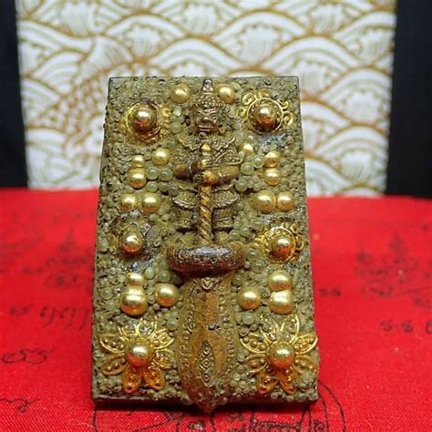 Phra Somdej Thai Buddha Garuda Talisman Giant Tao Wessuwan Knife Amulet