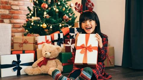 10 Kado Natal Terbaik Untuk Anak Sekolah Minggu Pasti Bikin Happy