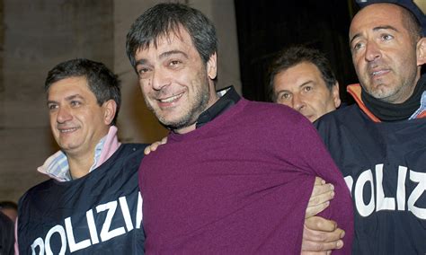 Camorra Mafia Super Boss Antonio Iovine Turns State Witness World News The Guardian