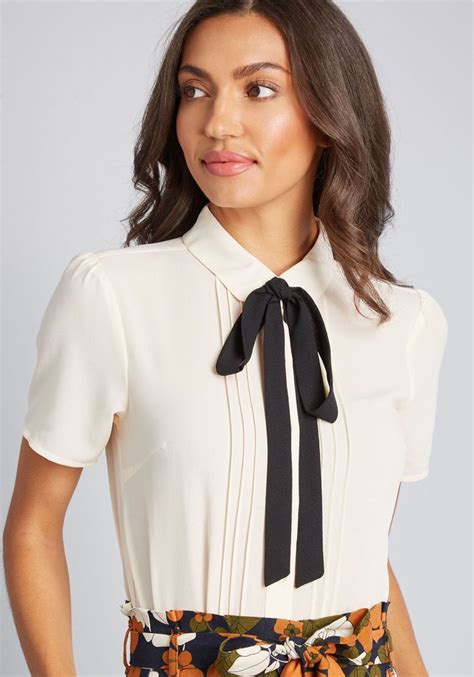 Take Time To Tie Short Sleeve Blouse In 6 AU Short Sleeves Button