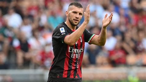 AC Milan FR on Twitter ANTER REBIĆ VA QUITTER LAC MILAN