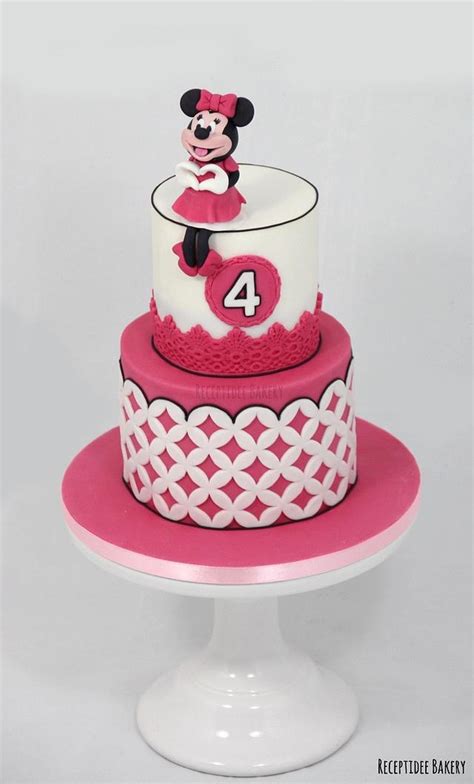 Minnie Mouse Decorated Cake By Sandra Bakery CakesDecor