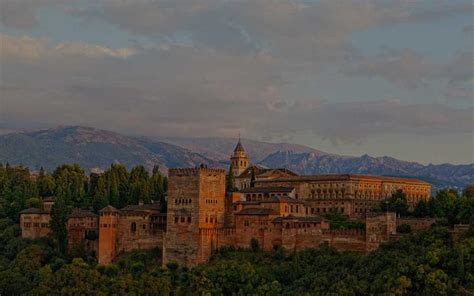 Alhambra Spain: Of Fairy Tales and Glory | MakeMyTrip Blog