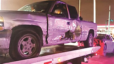 Fuerte Choque En La Avenida César López De Lara Deja Tan Sólo Daños El Mañana De Nuevo Laredo