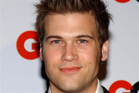 Legends Of Tomorrow Nick Zano Cast As Dr Nate Heywood Tv Guide