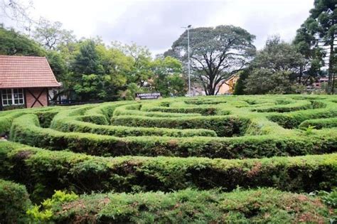 Pra A Das Flores E Labirinto Verde Em Nova Petr Polis Destino Mundo Afora