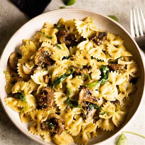 Mushroom Pesto Pasta