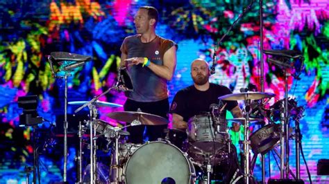 Jadi Partner Resmi Konser Coldplay Di Indonesia Bca Bakal Permudah