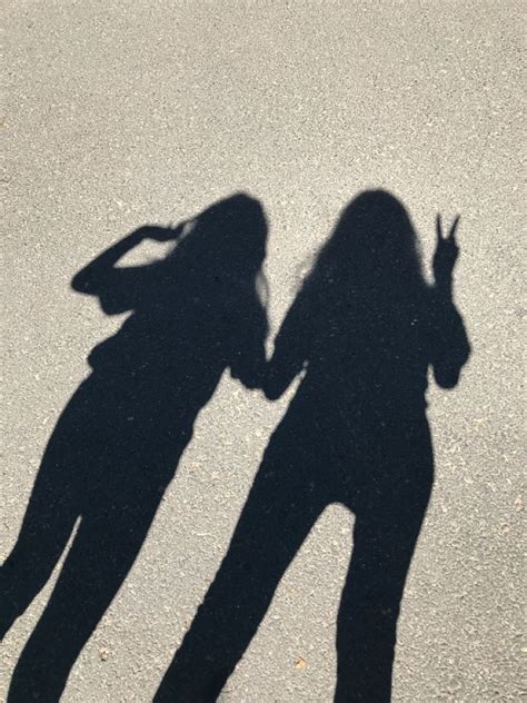 Best Friends Pose Ideas Best Friend Poses Shadow Photos Friend Poses