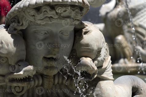 piazza navona roma fountain detail 17363366 Stock Photo at Vecteezy