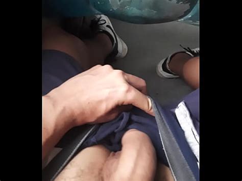 Hetero Saca Su Verga En Publico XVIDEOS