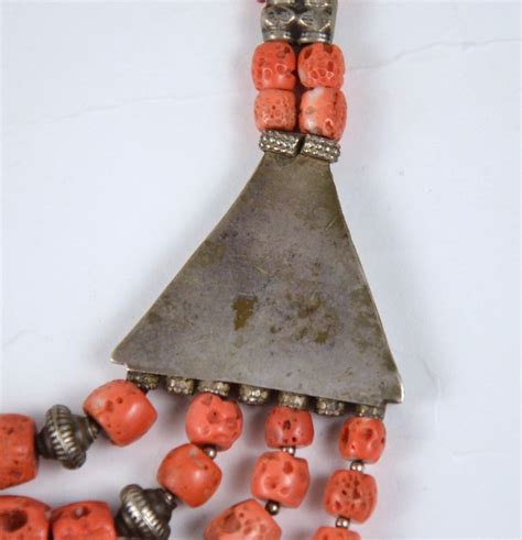 Proantic Collier Berbère En Argent émaillé Et Corail