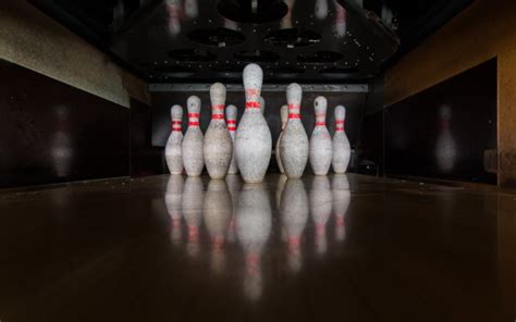 20 Bowling Hd Wallpapers Background Images