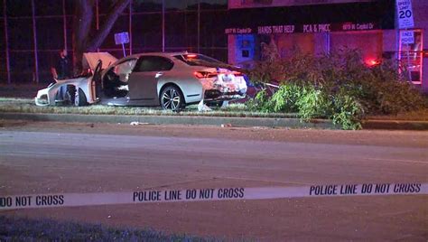 Milwaukee Driver Loses Control Strikes Light Pole And Tree Fox6