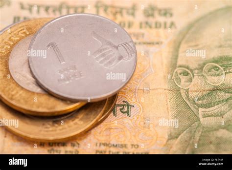 Indian currency rupee notes hi-res stock photography and images - Alamy