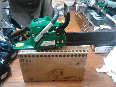 B Q 38cc 35cm Cut Petrol 2 Stroke Chainsaw In Sandwell West Midlands