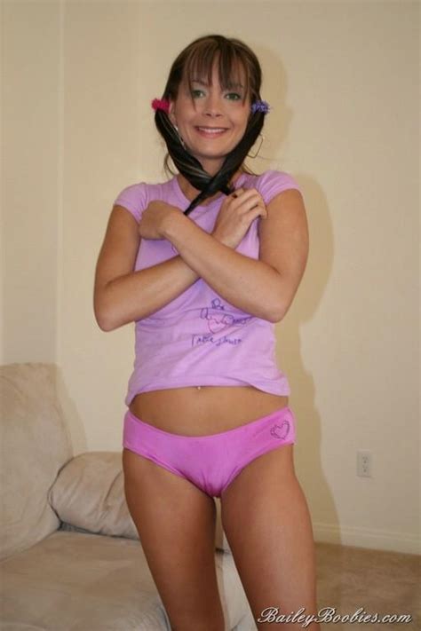Pictures Of Bailey Boobies Exposing Her Tits Porn Pictures Xxx Photos Sex Images Pictoa