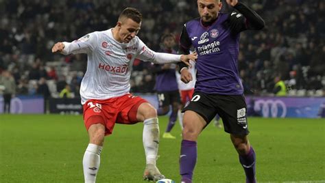 Ligue J Le Stade De Reims Domine Toulouse Sans Briller Et