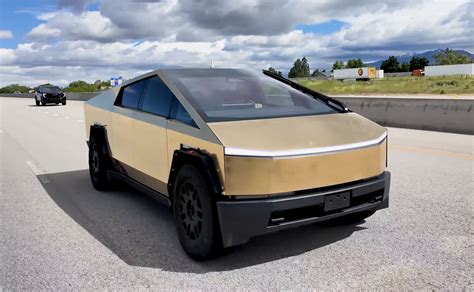 Jerry Rig Everything Does 24k Real Gold Cybertruck Tesla Cybertruck