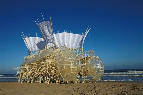 Wind Walkers: Theo Jansen’s Strandbeests