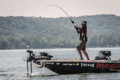 Zaldain S Championship Sunday Afternoon Bassmaster