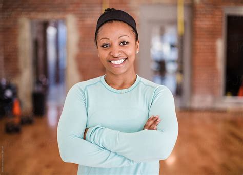 «portrait Of A Beautiful Smiling African American Woman Del