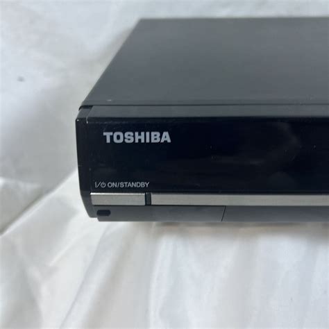 Toshiba D R410 DVD PLAYER RECORDER HD 1080P HDMI NO REMOTE No Chord