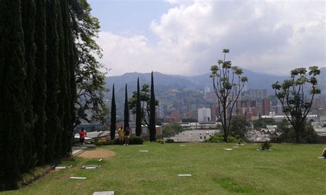 Medellín tour privado de la cárcel de Pablo Escobar GetYourGuide