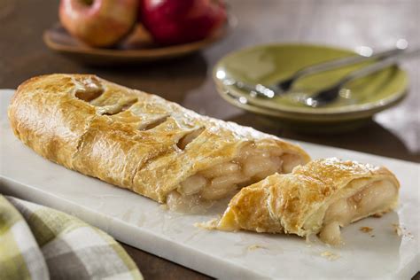 Easy Apple Strudel - Puff Pastry