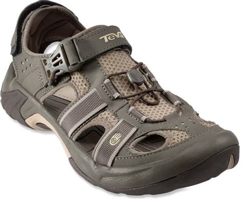 10 Best Hiking Sandals For Women With Flat Feet Into Hike