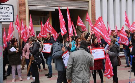 Los docentes de León denuncian que los interinos todavía no han cobrado