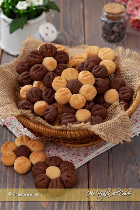 Fiori Di Pasta Frolla Biscotti Facili E Veloci Ricetta Ho Voglia Di Dolce