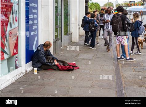 Walking Tour London Homeless Hi Res Stock Photography And Images Alamy