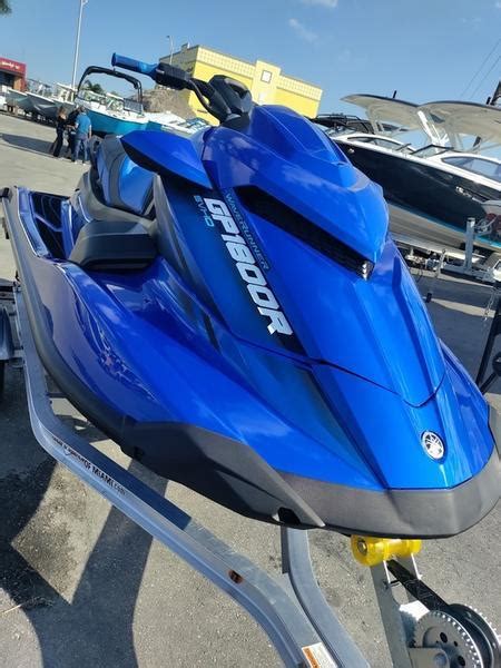 2023 Yamaha Waverunner Gp1800®r Svho® Scooters De Mer Et Jet Skis à