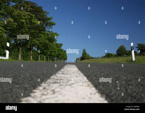 Green Median Stripe Hi Res Stock Photography And Images Alamy