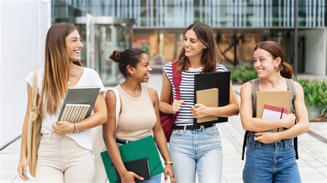 5 College Scholarships for Women Pursuing Degrees in STEM | Chase