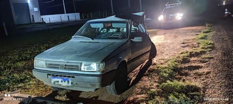 Automóvel colide na traseira de outro carro na SP 294 em Tupã