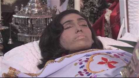 Monisha Jacob In Her Open Casket During Her Funeral 아름다운