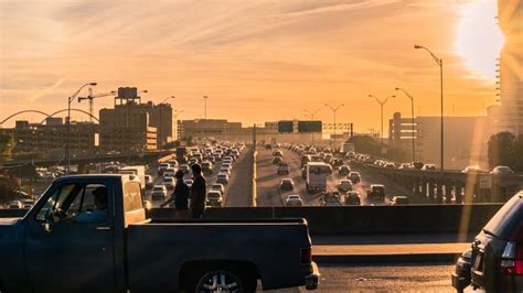 El Tráfico Podría Colapsar En Al Menos 30 Carreteras Interestatales De Eeuu Antes Del Eclipse Solar