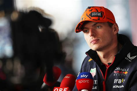 Verstappen Csak Nyafog S Az Rt Fenyeget Zik Mert T Bb P Nzt Akar