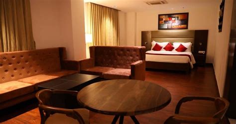 Hotels in Sector 18 Noida - Tarika Hotels - Atta Market