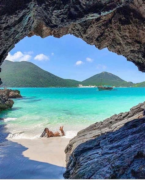 Um Bom Dia Diretamente Da Gruta Do Amor Em Arraial Do Cabo Rio De