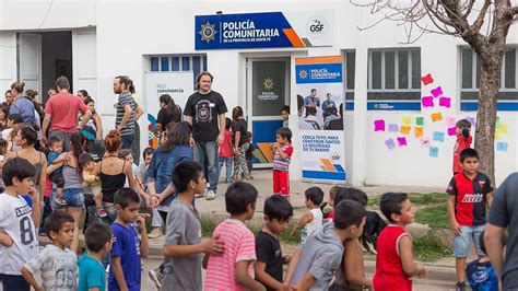 La Policía Comunitaria del barrio Centenario de Santa Fe festejó el día