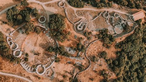 Santuario Nuragico Di Santa Vittoria Mediateca Di Nurnet