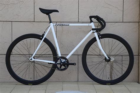 イールはス ピストバイク 完成車 Cartel Bikes Avenue Lo Chrome Diner Front 3spoke